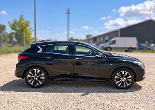 2017 Infiniti QX30 - Photo 3