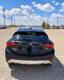 2017 Infiniti QX30 - Photo 4