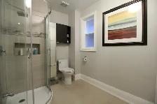 2 Bedroom Apartment - Toronto Beaches- Renovated, Util included - Photo 7