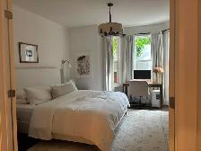 Beautiful Private Room in Shared 2 Bedroom Apartment - Beaches