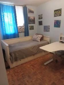 Room for Rent - Photo 3