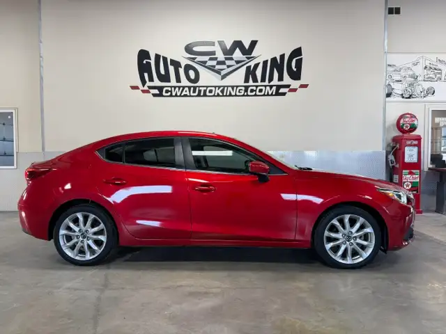 2014 Mazda 3 Sport 3 Sport GT / Low Local Kms / Heated Leather /