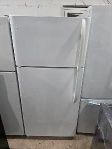 Frigidaire 30' White Top Freezer Bottom Fridge Refrigerator