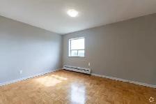 2. Master Bedroom w/ Bay View & Gym – Couples Welcome | Nov 1