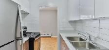 2. Master Bedroom w/ Bay View & Gym – Couples Welcome | Nov 1 - Photo 4