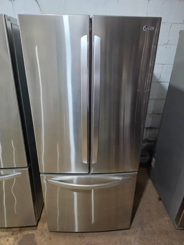 LG 30' Stainless Steel French Door Fridge Bottom Sliding Freezer