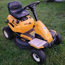 Cub cadet Lawn tractor