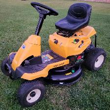 Cub cadet Lawn tractor - Photo 2