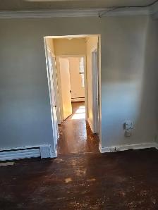 Large 3 bdrm, utilities parking incl, Nov 1st, Keele and Wilson - Photo 6