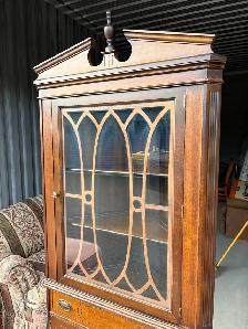 Beautiful Corner Cabinet by Krug - Photo 4