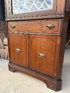 Beautiful Corner Cabinet by Krug - Photo 5