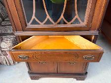 Beautiful Corner Cabinet by Krug - Photo 7