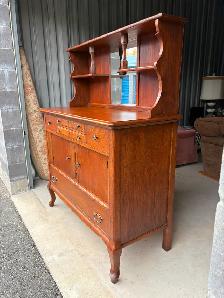 Beautiful Buffet - Photo 2
