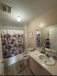Room for rent in Brampton - Photo 2