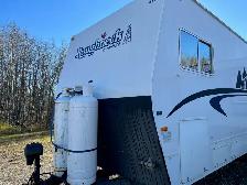 2012 Triple E Roughneck – 30' Office & Accommodation Trailer - Photo 3
