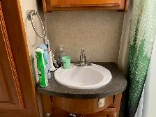 2012 Triple E Roughneck – 30' Office & Accommodation Trailer - Photo 9