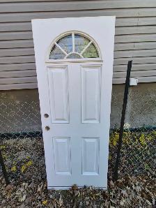 Exterior door - Photo 2