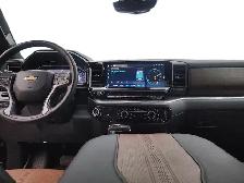 2025 Chevrolet Silverado 1500 Crew Cab Short Box 4-Wheel Drive H - Photo 9