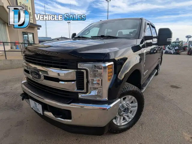 2018 Ford F-350 XLT 6.7L Diesel/6'4 Box/Dual Exhaust