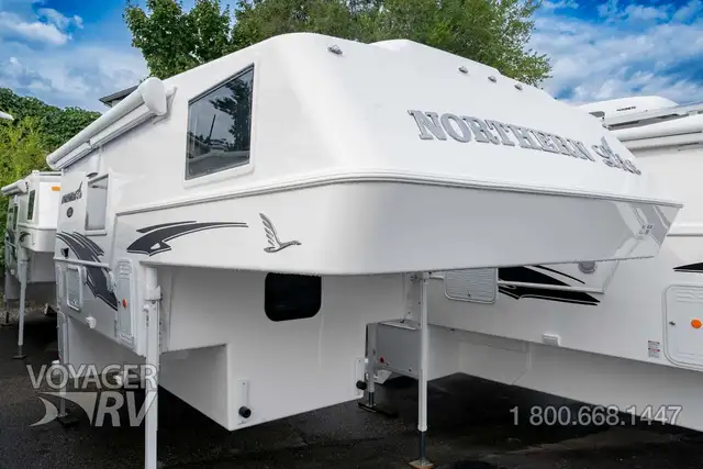 2027 Northern Lite 8.11 EX Wet Bath Limited Edition