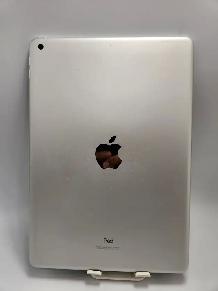 iPad 5th Gn 32gb Grey Wifi 3 Months Warranty W/Charger