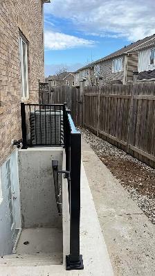 2 Bedroom Basement Aprt 1.5, Bathroom