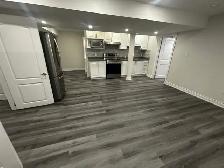 2 Bedroom Basement Aprt 1.5, Bathroom - Photo 2