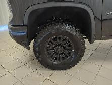 2026 Chevrolet Silverado 2500HD ZR2 - Photo 10