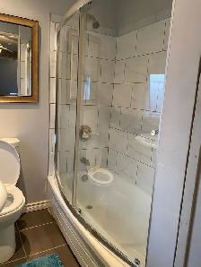 ROOM FOR RENT IN HAMILTON - Photo 8