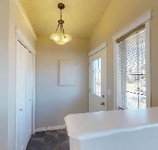 #0203 -  3 Bedroom Upper Level in Westpointe Dec 1st $1700 - Photo 2