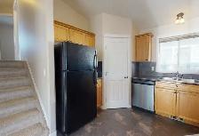 #0203 -  3 Bedroom Upper Level in Westpointe Dec 1st $1700 - Photo 7