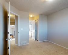 #0203 -  3 Bedroom Upper Level in Westpointe Dec 1st $1700 - Photo 10