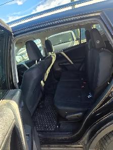 2017 Toyota RAV4 LE - Photo 6
