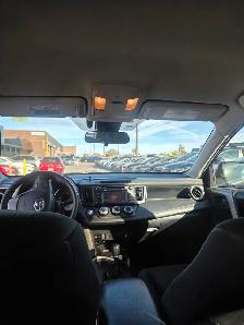 2017 Toyota RAV4 LE - Photo 7