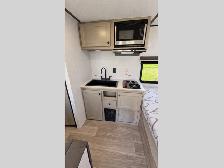 2027 Sunset Park RV Sunlite 13BD - Photo 3