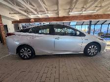 2021 Toyota Prius Prime LE - Photo 2