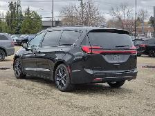 2027 Chrysler Pacifica Limited - Photo 4
