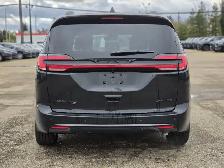 2027 Chrysler Pacifica Limited - Photo 5