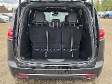 2027 Chrysler Pacifica Limited - Photo 6