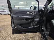 2027 Chrysler Pacifica Limited - Photo 17