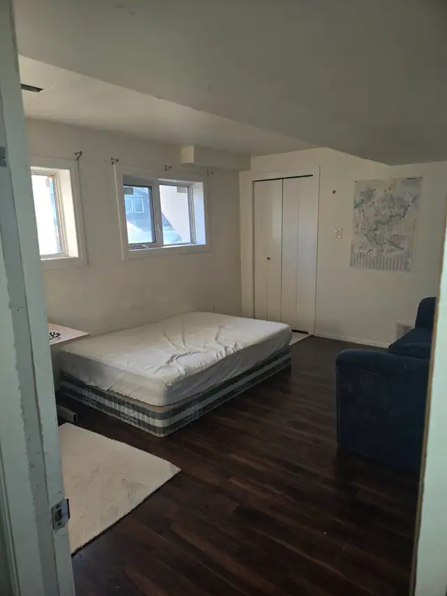Room for rent in millwoods, by 50st/19 Ave NW