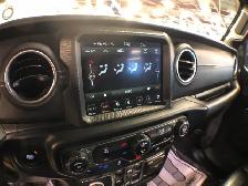 2021 Jeep Wrangler UNLIMITED SAHARA 4Xe LEATHER NAV CARPLAY CAME - Photo 11