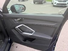 2020 Audi Q3 KOMFORT AWD LEATHER PAN/ROOF CARPLAY B/SPOT CAMERA - Photo 16