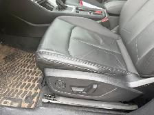 2020 Audi Q3 KOMFORT AWD LEATHER PAN/ROOF CARPLAY B/SPOT CAMERA - Photo 25