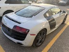 2010 Audi R8 5.2L | Low Mileage | Gated Manual | Highway - Photo 7