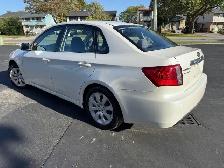 2010 Subaru Impreza 2.5i 4dr Sdn Auto 2.5i - Photo 5