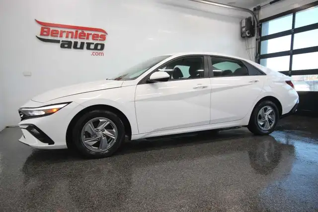 2024 Hyundai ELANTRA ESSENTIAL