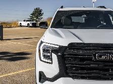 2027 GMC Terrain AWD Elevation - Photo 11