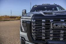 2026 GMC Sierra 3500HD Denali Ultimate - Photo 11