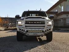 2022 Ram 3500 Laramie Sport 6.7L Cummins | Heated & Cooled Seats - Photo 3